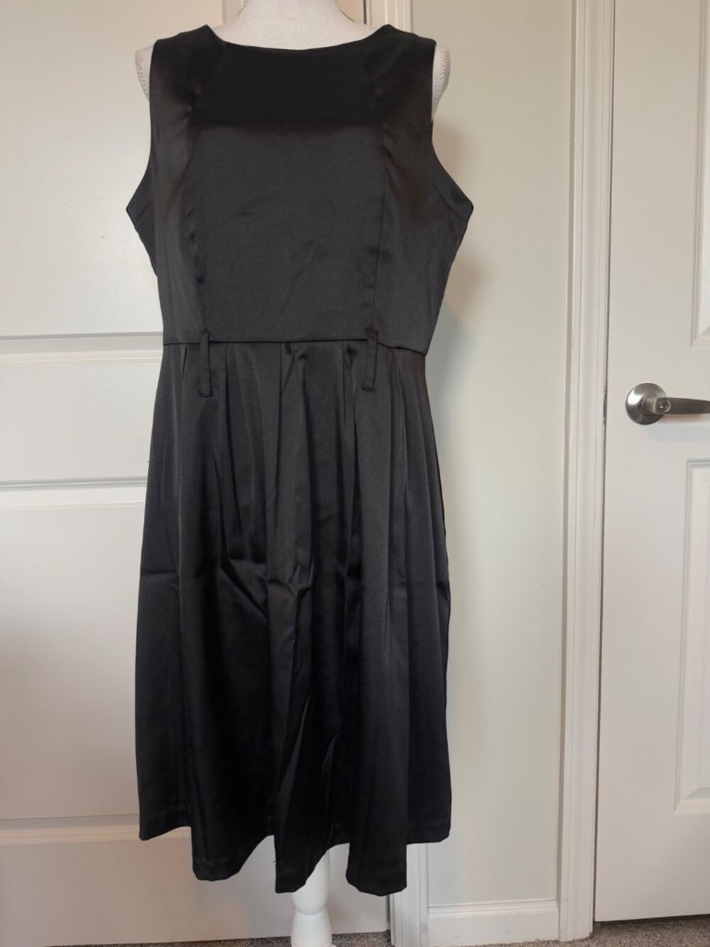 Dressbarn Black Sleeveless A-Line Dress Size 16 Fit & Flare Plus Summer Elegant